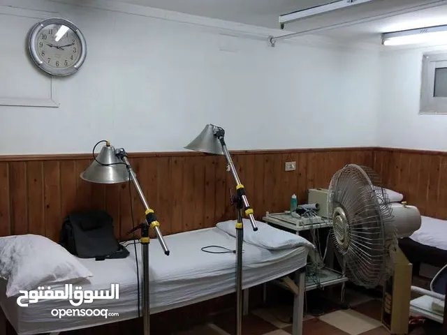 عياده او مكتب دور ارضي حسن محمد فيصل
