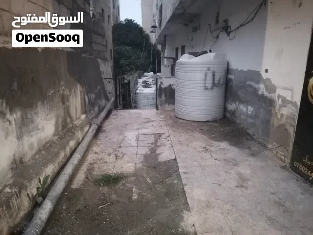 مخزن مستودع للايجار مساحه 200 م مخدوم في الكاميرات وماء وكهرباء