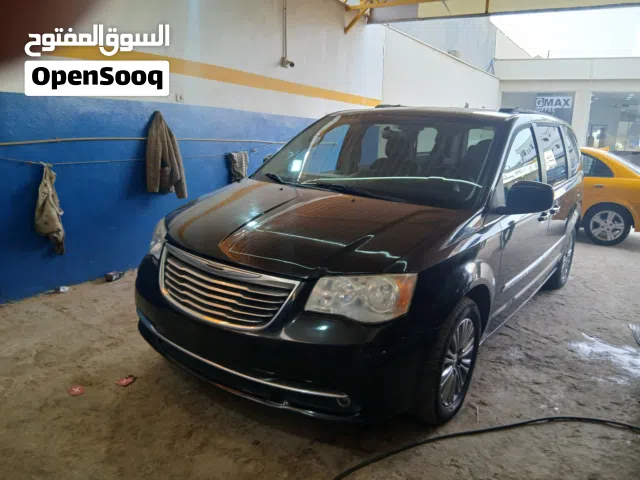 2013 كرايسلر اخرى