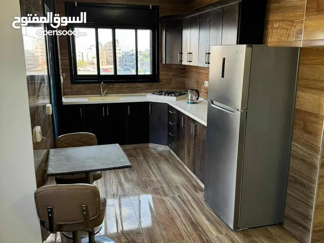 روف بحالة جيده مع المالك مباشر