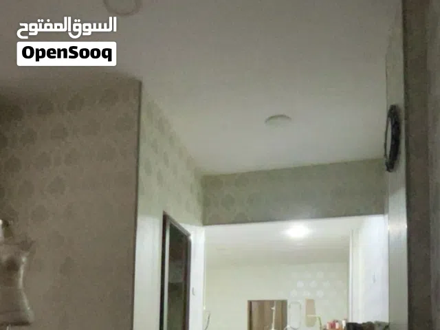 محل فارغ بخلو 8000 دينار. واجار سنوي 2000 دينار