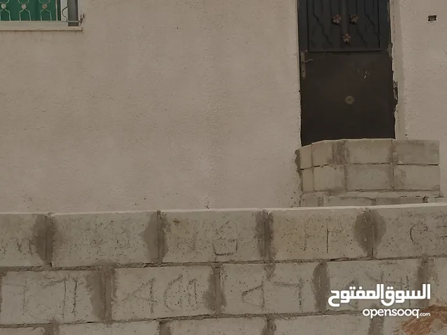 80m2 3 Bedrooms Townhouse for Sale in Zarqa Dhlail