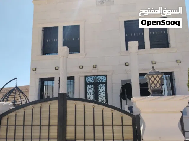 260 m2 5 Bedrooms Townhouse for Sale in Amman Al-Baida