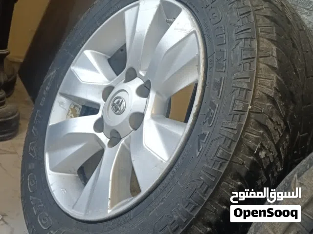 طقم کامل لعربیه تویوتا های لوکس 2018 الاصلی  للبیع سعر الاربعه 42500 الف