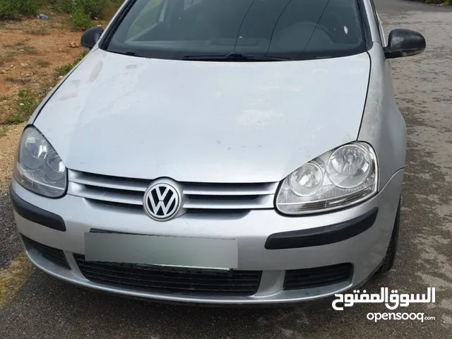 للبيع دفعة 10 وشكات 1500 جولف mk5 موديل 2008 ديزل ماطور 1900 سيارة قطارة المعني يتصل على الرقم
