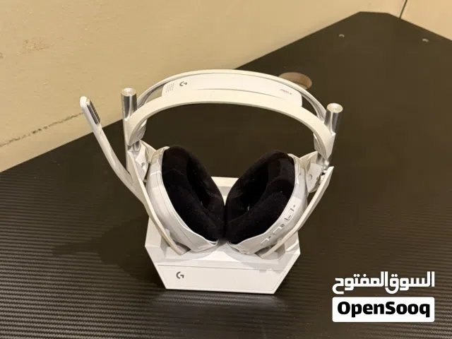 للبيع سماعه قيمنق A50x مافيها اي مشاكل وصوت عالي وواضح بس يمين السماعه مفكوك مو مكسور تكلفته مو وايد