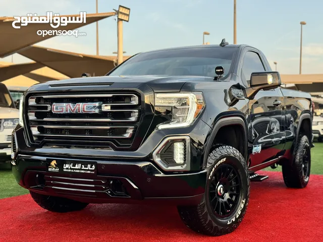 Used GMC Sierra in Sharjah