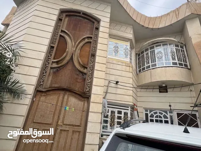 235m2 5 Bedrooms Townhouse for Sale in Basra Dur Al-Qoudah