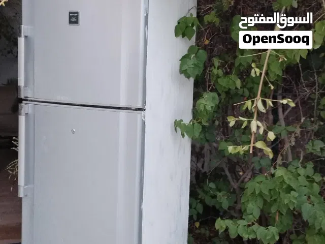 ثلاجه للبيع الي يريد يتواصل