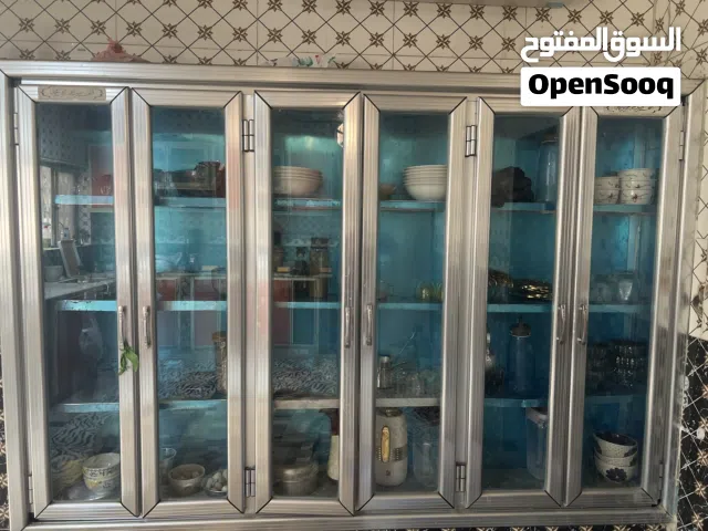 رفوف مال صحون المطبخ او اشياء غير شي