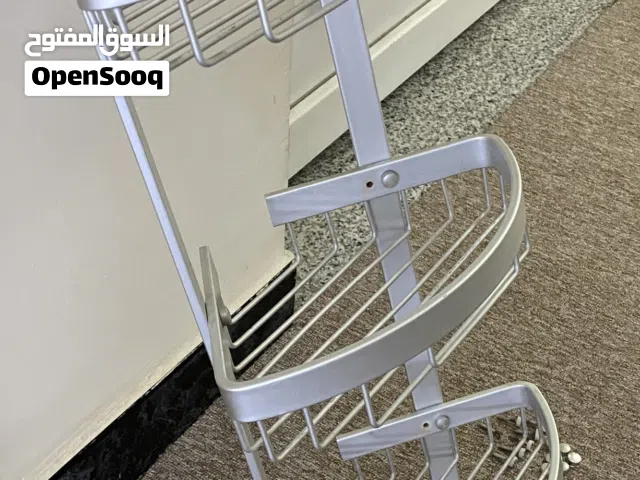 رفوف حمام ستينلس ستيل نظيفة