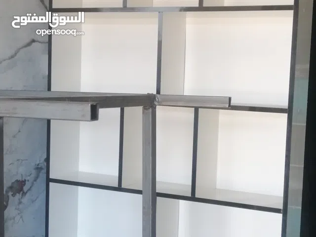 باترينات عدد4 مستعملات قليل جداً