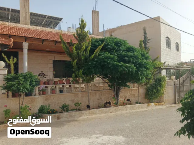 200 m2 5 Bedrooms Villa for Sale in Zarqa Al Zarqa Al Jadeedeh