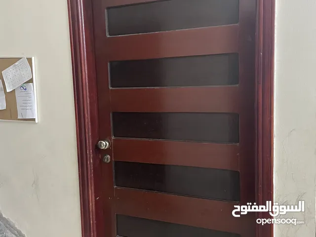 ابواب داخلية خشب عدد 9 ب 270 دينار لكل الابواب
