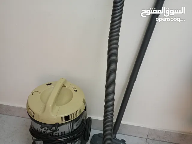 مكنسة كهربائية للبيع بحالة جيدة جدا التواصل عبر الدردشة او الواتساب