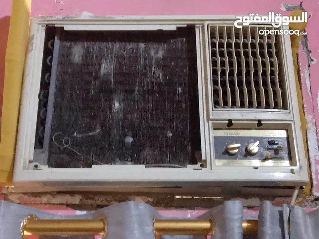مكيف جنرال طن ونص نضيف