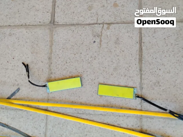 إضاءة أل أي دي مع جميع الملحقات تركب في السيارة خارجي وداخلي مع جهاز تحكم