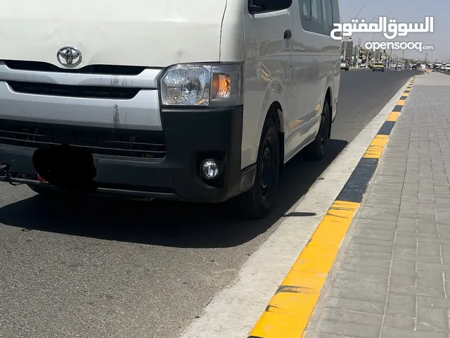 تويوتا هايس زعره