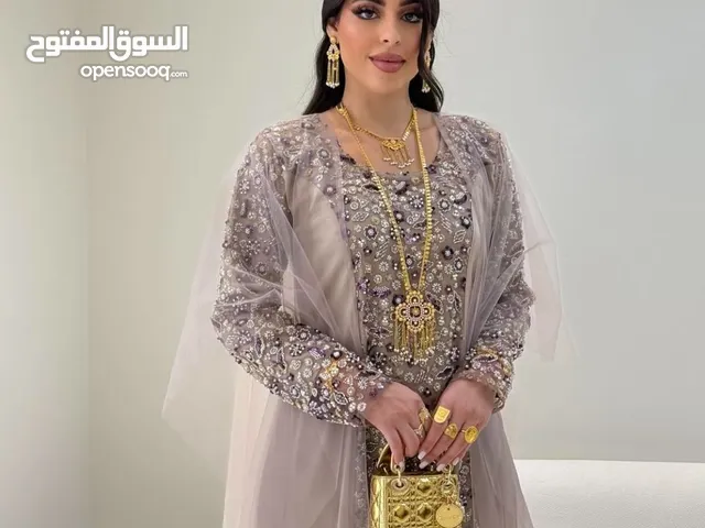 مخاور فخامة مع البشت فاااااخر من الااااخر مخاور فخامة مع البشت فاااااخر من الااااخر