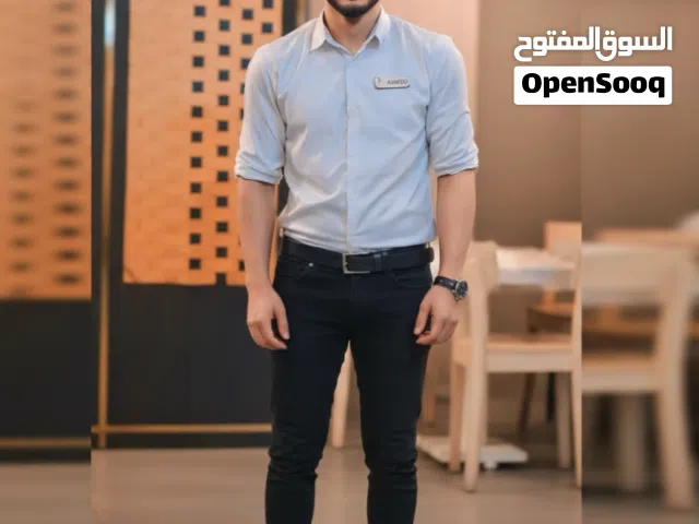 سينيور ويتر (Senior VIP Waiter) خبرة أكثر من 5 سنوات في الفنادق والمنشآت الفاخرة يبحث عن عمل