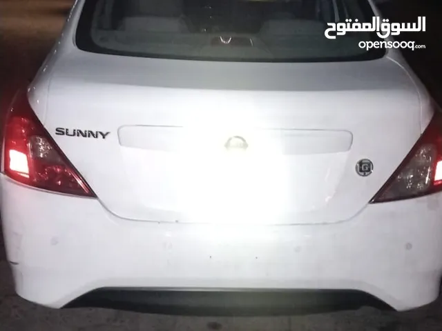 للبيع اربع سيارات نيسان صني 2019 بحاله جيده