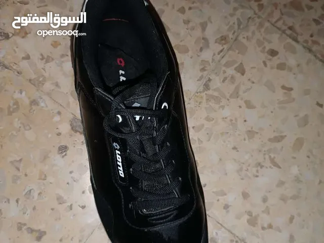 45 Sport Shoes in Zarqa