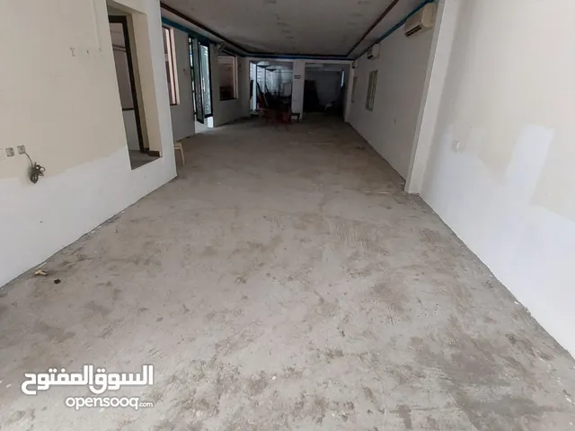 Unfurnished Showrooms in Southern Governorate Askar