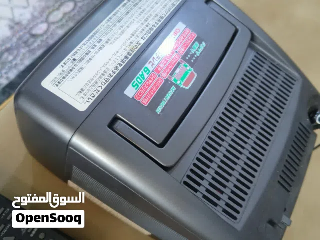 تلفزيون صغير نظافه 100/100 انتيكة مع الشاحه والريمونت