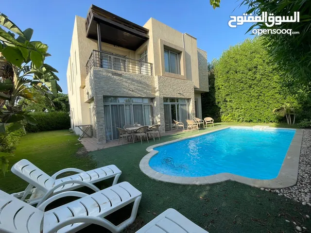 1000 m2 4 Bedrooms Villa for Rent in Giza Sheikh Zayed