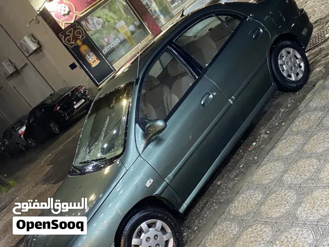 2001, كيا, ريو, Standard