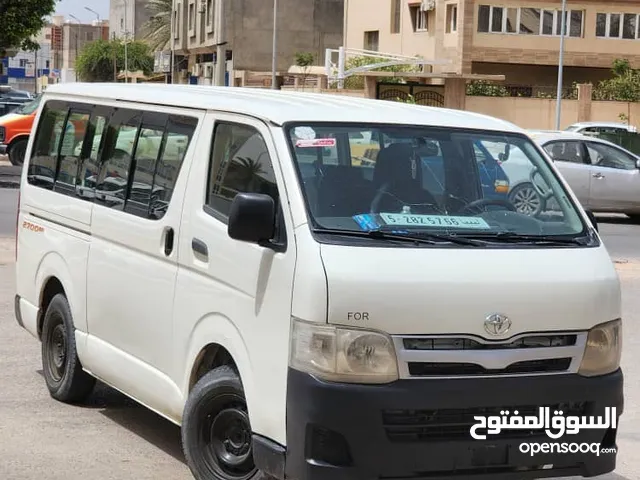 Toyota Hiace 2013 in Tripoli