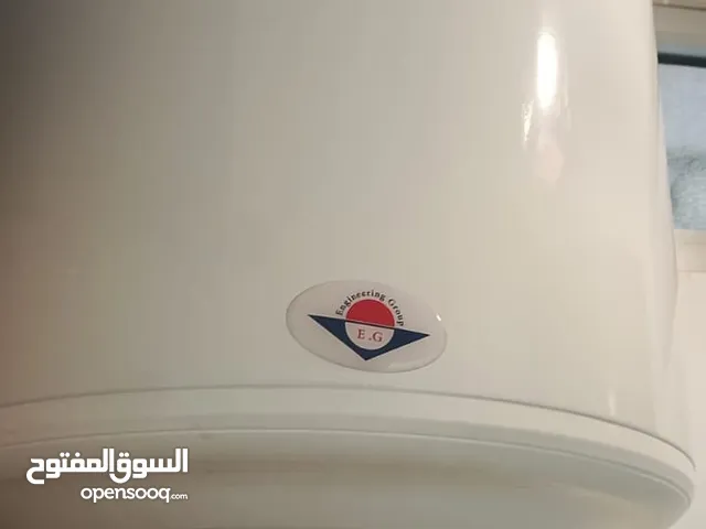 كيزر ماء ساخن بحالة الجديد استخدام اربع اشهر بداعي الرحيل