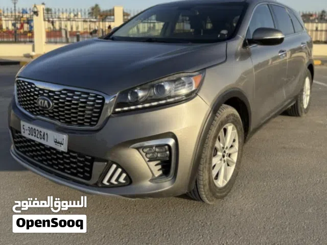 Used Kia Sorento in Tripoli