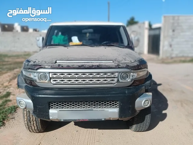 Used Toyota FJ in Tripoli