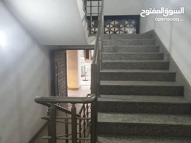 اثنين شقق مكتبية مكاتب إدارية فوق بعضهم للإيجار ماشاء الله في مدينة طرابلس منطقة طريق المشتل