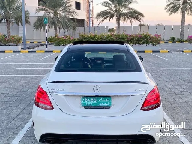 Sedan Mercedes Benz in Muscat