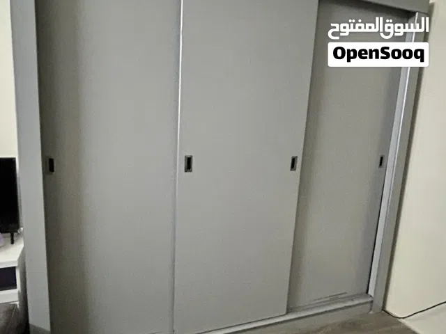 دولاب مستعمل وتسريحه