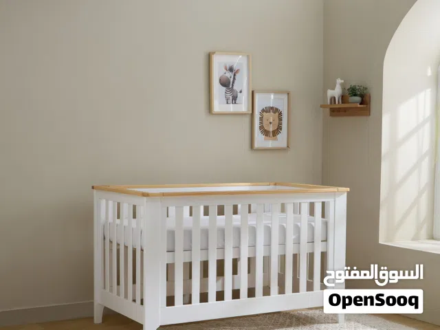 سرير أطفال قابل للتحويل 3 في 1 بارتفاع قابل للتعديل ماركة ليتل بلومرز يصلح لحد 6 سنوات