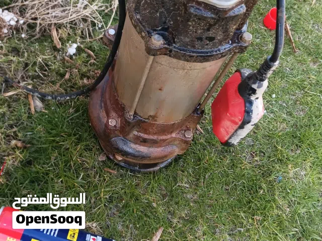 بومبه إيطاليه شبه جديده ماهناك ماخدمة كوالي للبيع مكاني صبراته