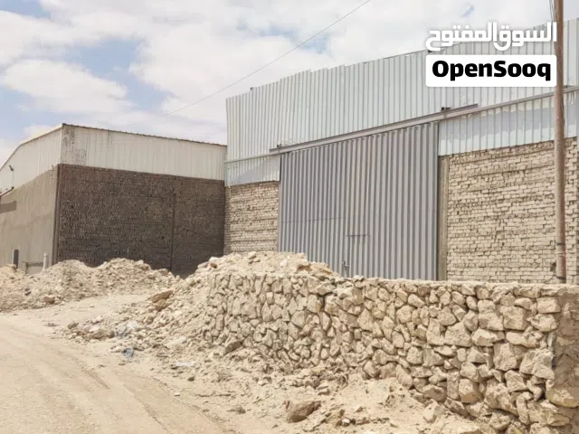 فرصة عظيمة للشركات جملون 3000 متر يسلح لجميع الانشطة التجارية بجوار الصحراوي والمحور والدائري