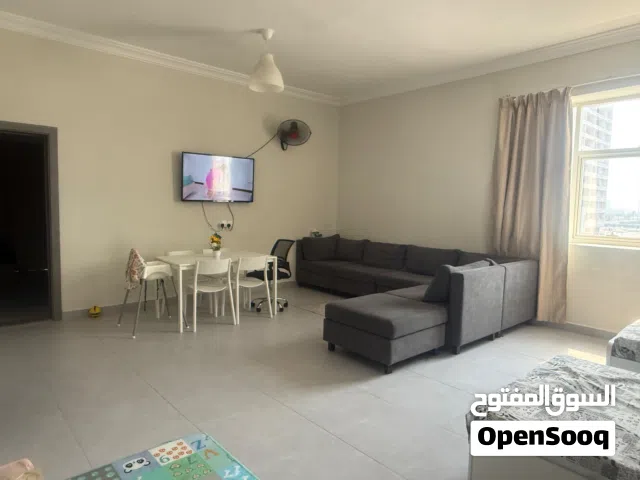 شقة ببناية كونكورد مفروشة غرفة و صالة