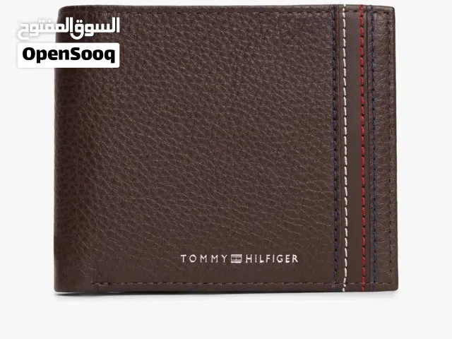 محفظة tommy hilfiger جديدة full package