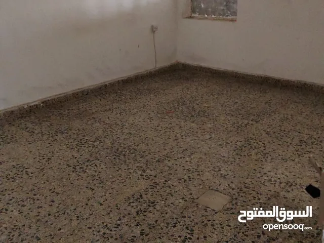 150m2 4 Bedrooms Townhouse for Rent in Baghdad Mansour