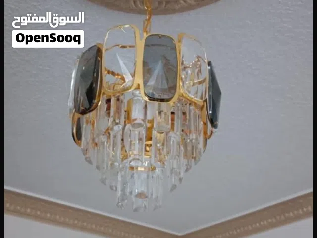 ثريات مع اضائتهم للبيع