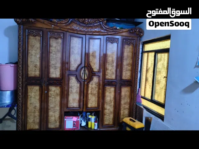 خزانة ملابس