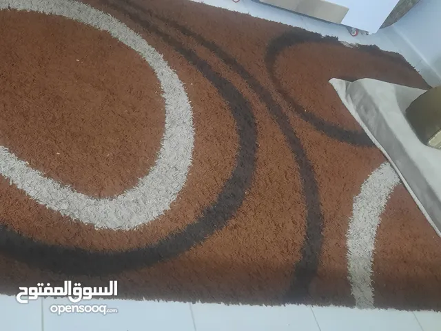 سجادة شاغي مترين في تلات ثقيله فقط ب 20 دينار سعر نهائي . تواصل واتس .