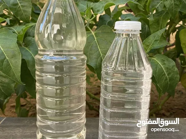 عطر مقطر بسعر مناسب ....... 6 دينار للتر...... يوجد 23 لتر.......................................