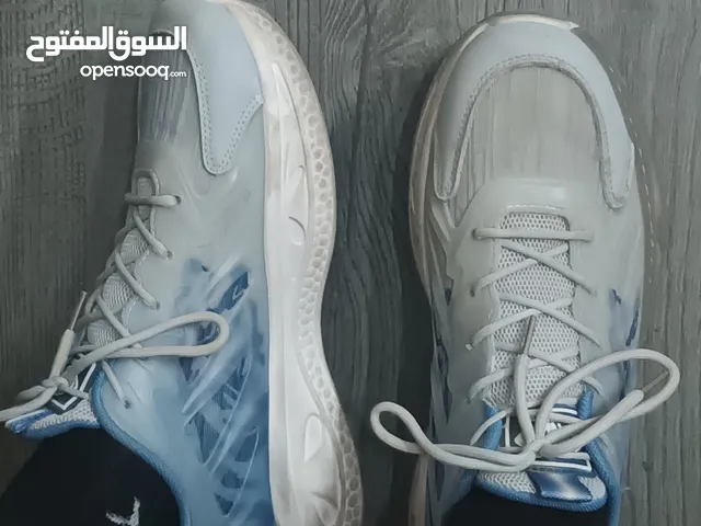 حذاء رائع وجميل
