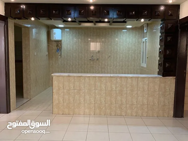250 m2 3 Bedrooms Townhouse for Rent in Buraidah Al Rayan