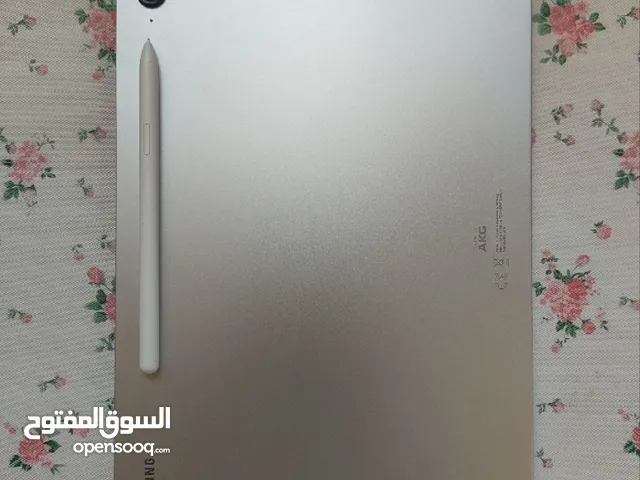 Samsung Galaxy Tab S9 FE Plus لون Silver مع كفر كحلي بالكرتونة